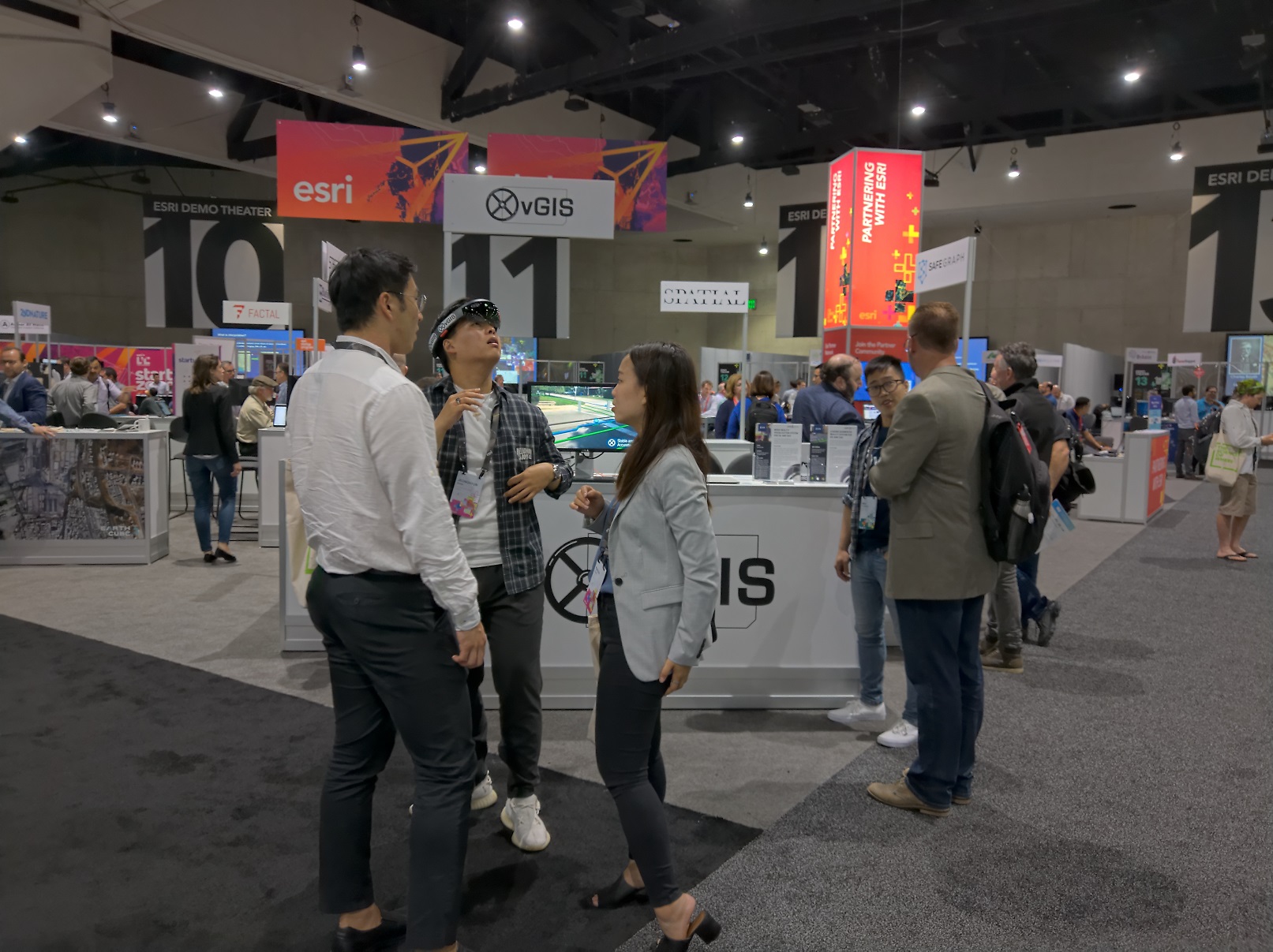 2019 Esri UC in pictures - vGIS - Leading augmented reality and digital ...